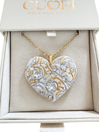 Pendente a cuore personalizzato in argilla polimerica con cristalli Swarovski e dedica incisa. Un gioiello materico, l'idea regalo perfetta e originale per emozionare in occasione della Festa della Mamma